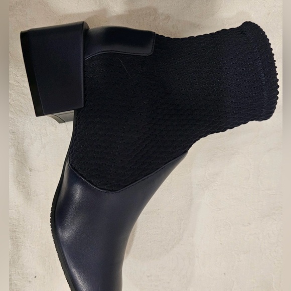 Stuart weitzman boot - Picture 3 of 5